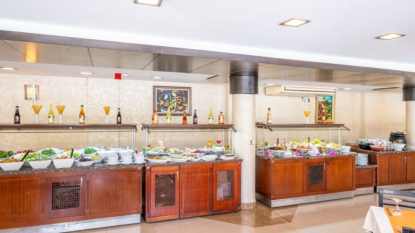 restaurants-main-restaurant