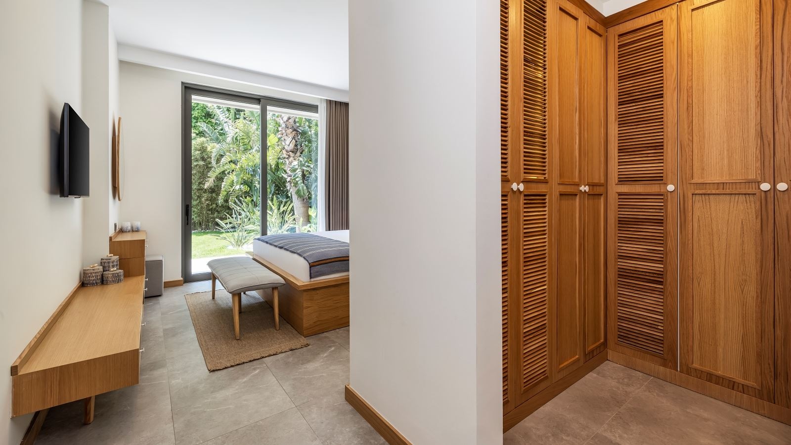 rooms-royal-suite-room