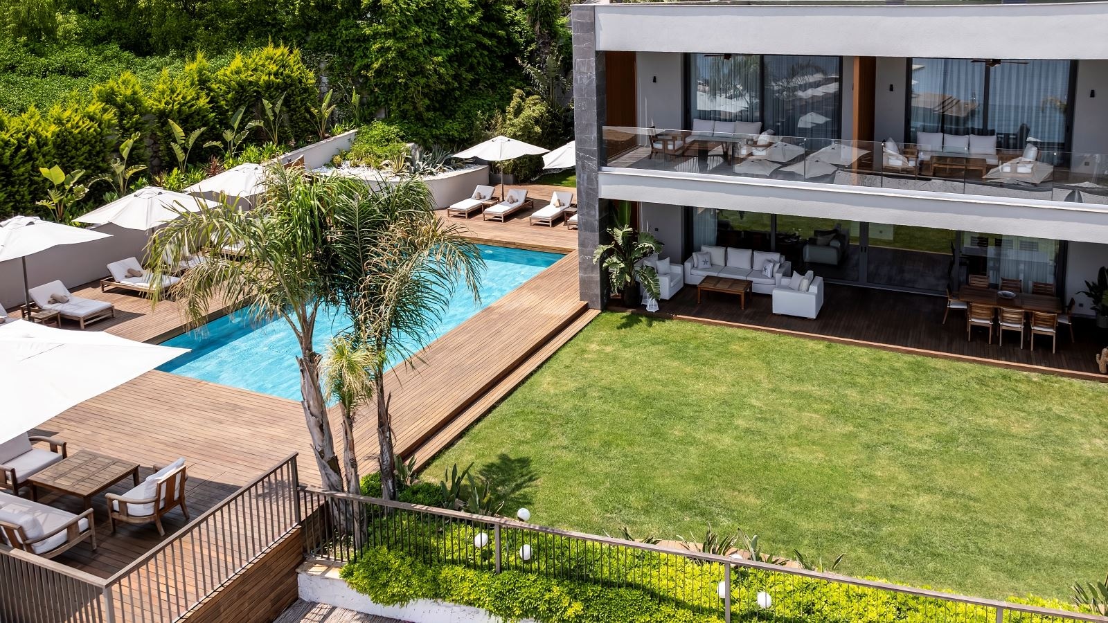 rooms-royal-suite-room