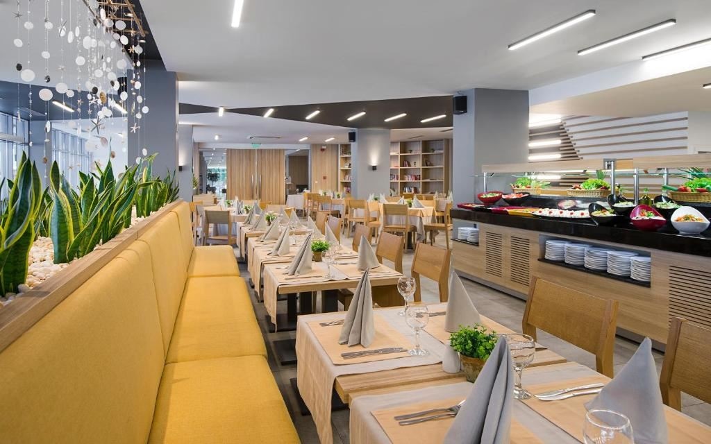 restaurants-restaurants