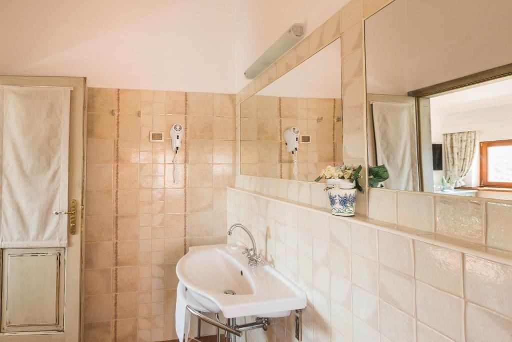 rooms-singleuse-superior-room