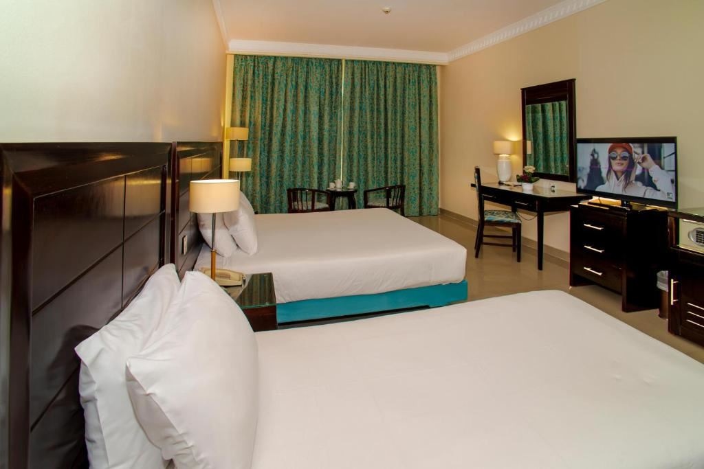 rooms-family-pool-view-rooms