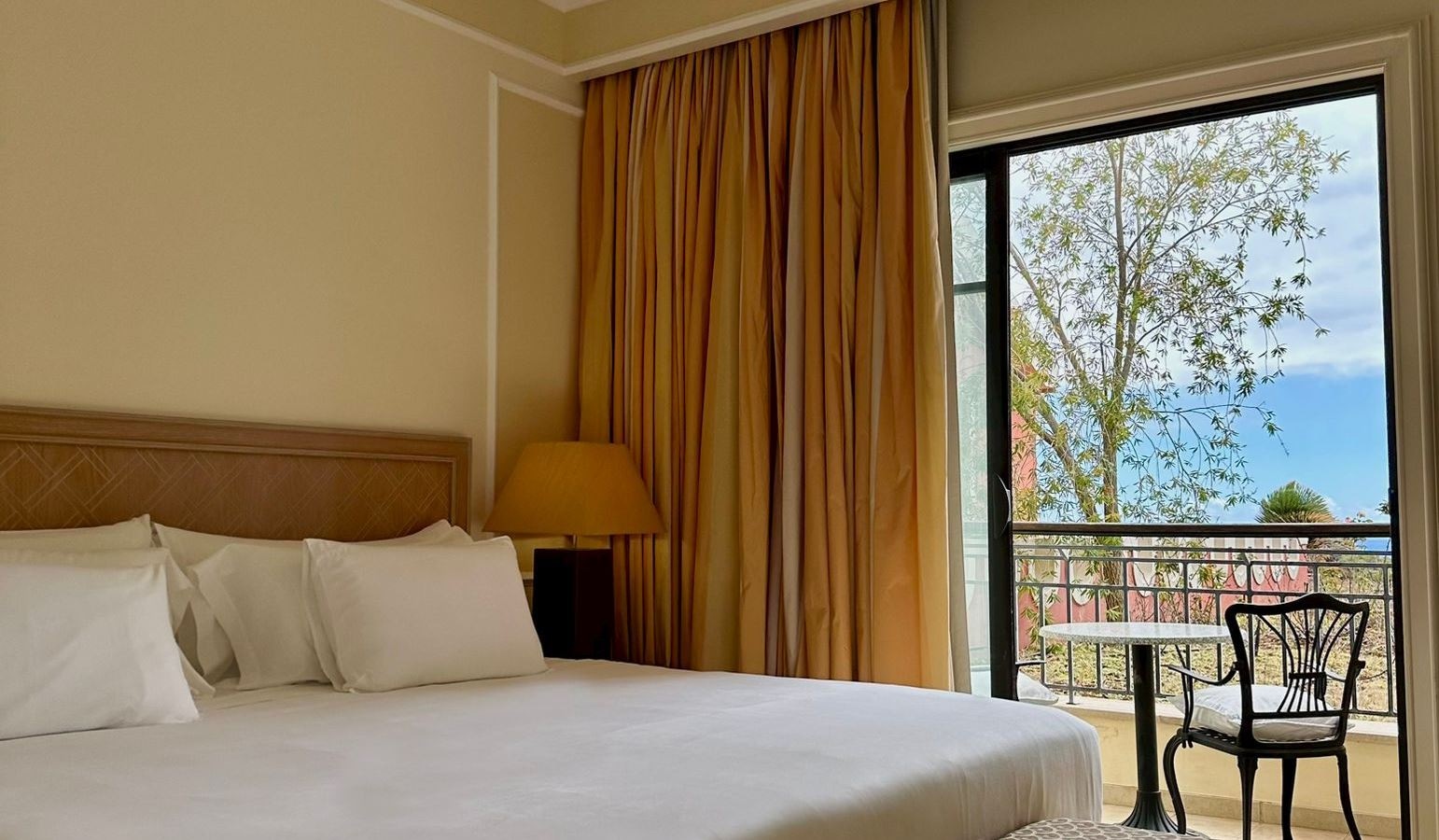 rooms-double-panoramic-room