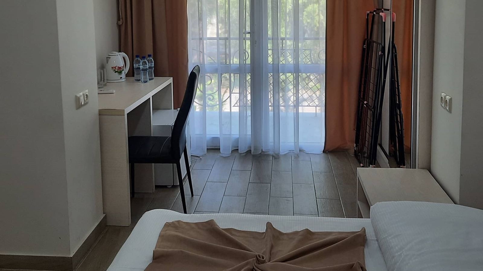 rooms-trpl-with-sea-views