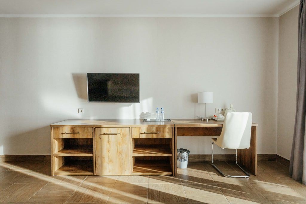 rooms-suite-balcony-park-view