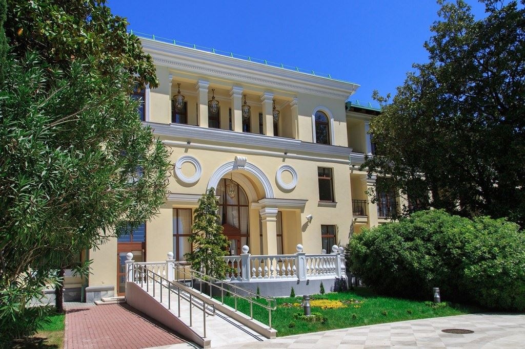 general-main-building