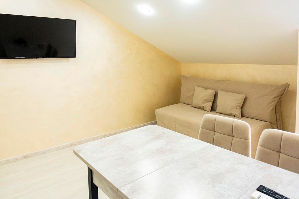 rooms-deluxe-balcony