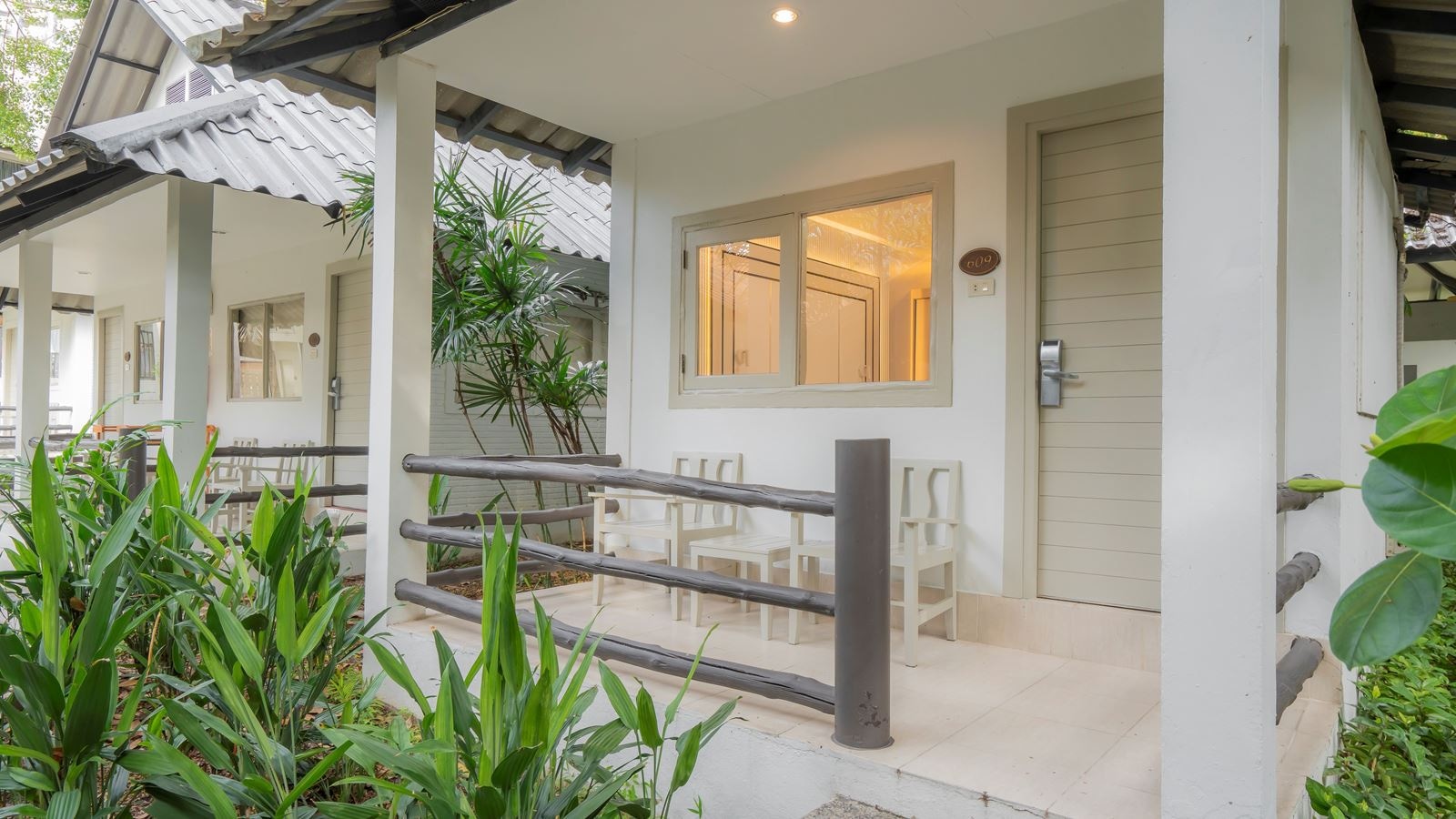 rooms-superior-bungalow-room