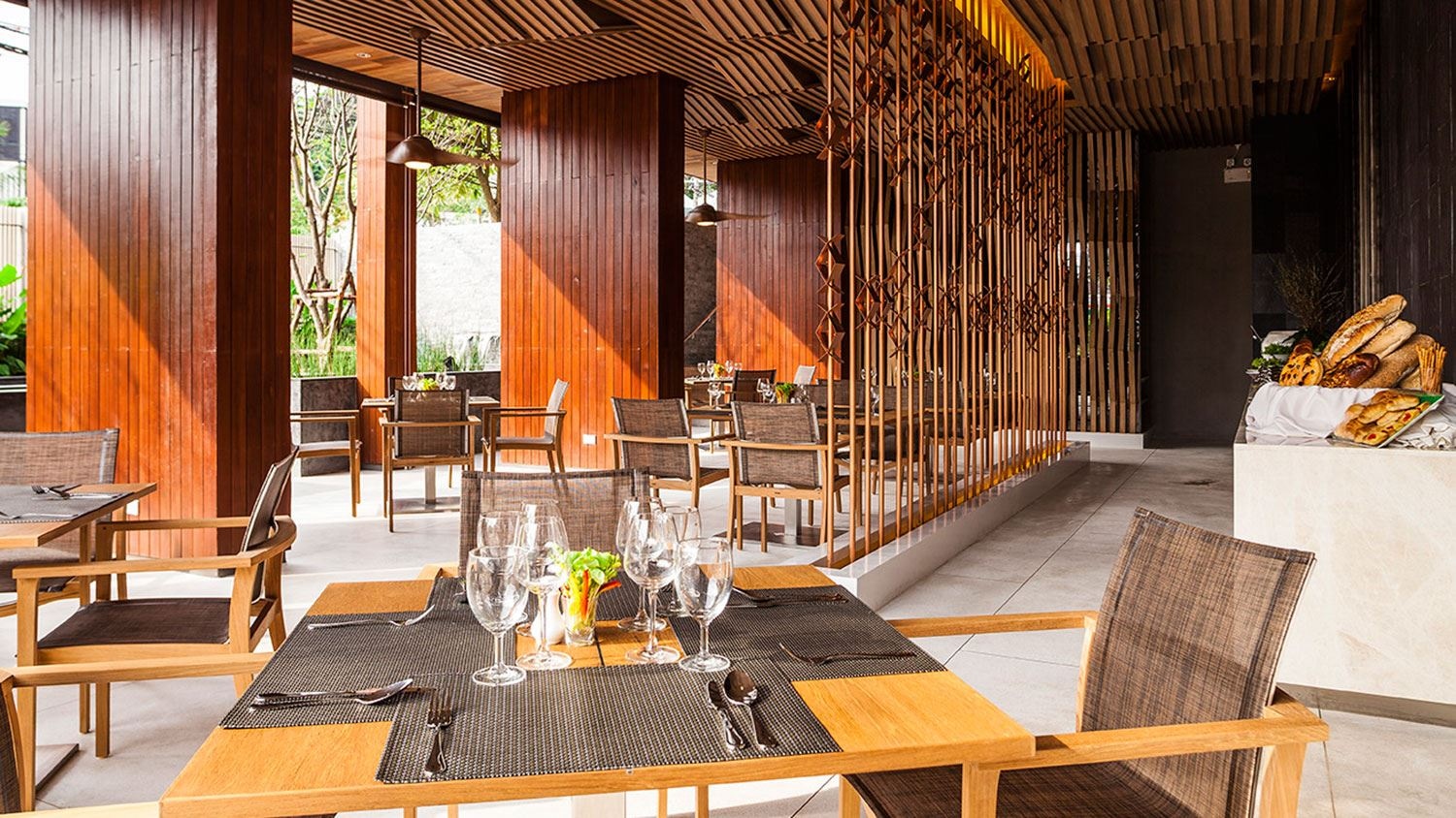 restaurants-gusto-restaurant