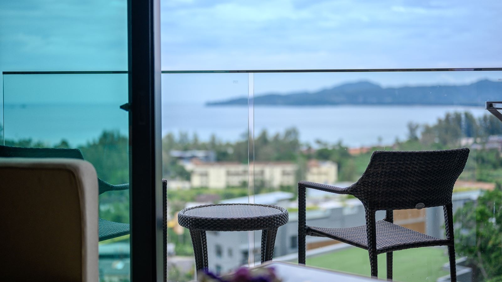 rooms-deluxe-ocean-view