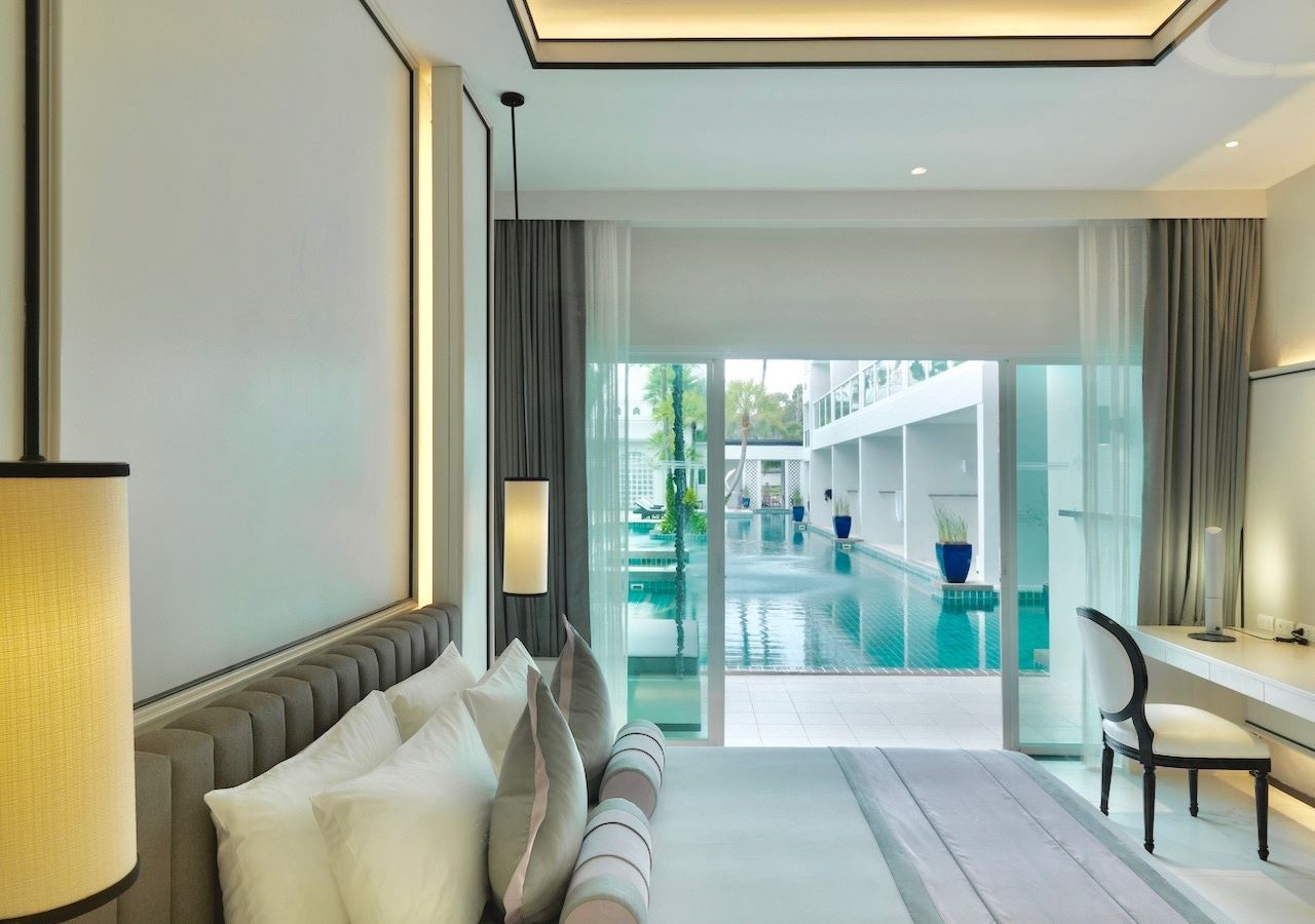 rooms-deluxe-pool-access-room