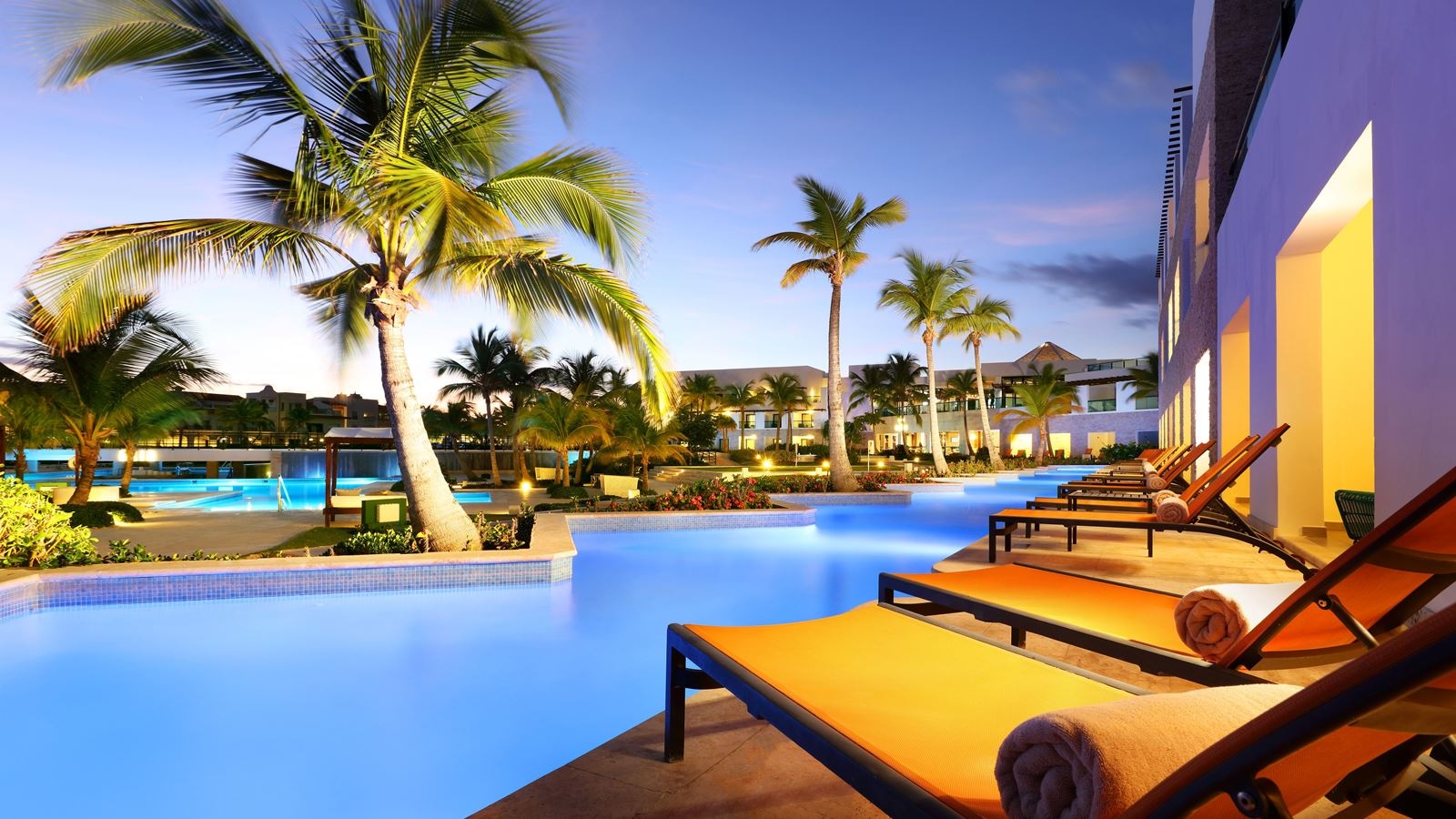 rooms-junior-suite-swim-up