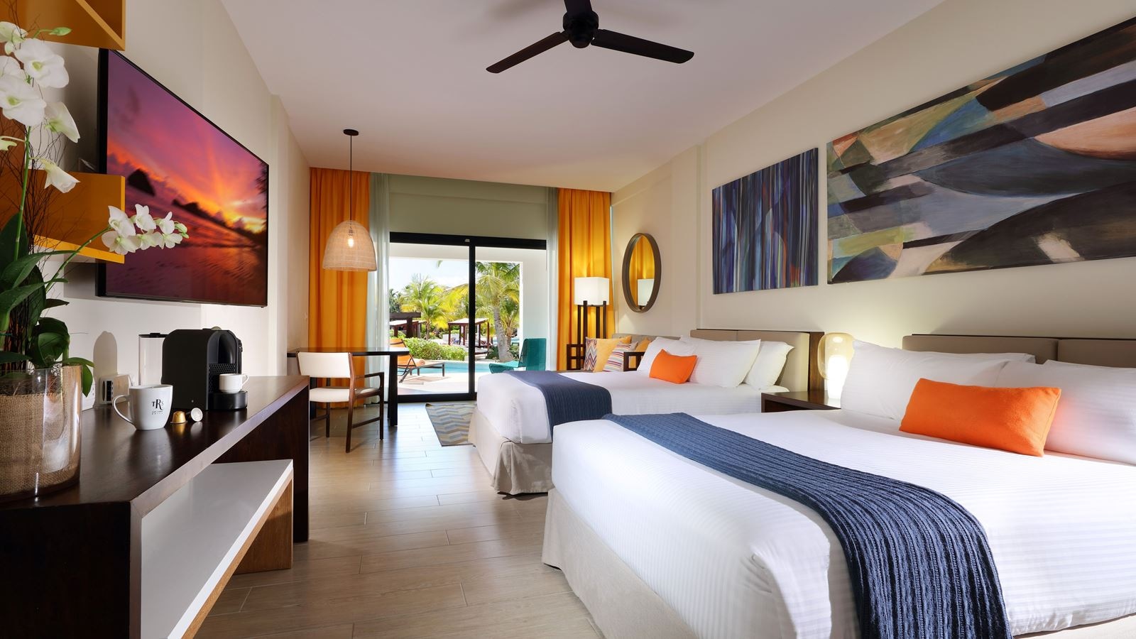 rooms-junior-suite-swim-up