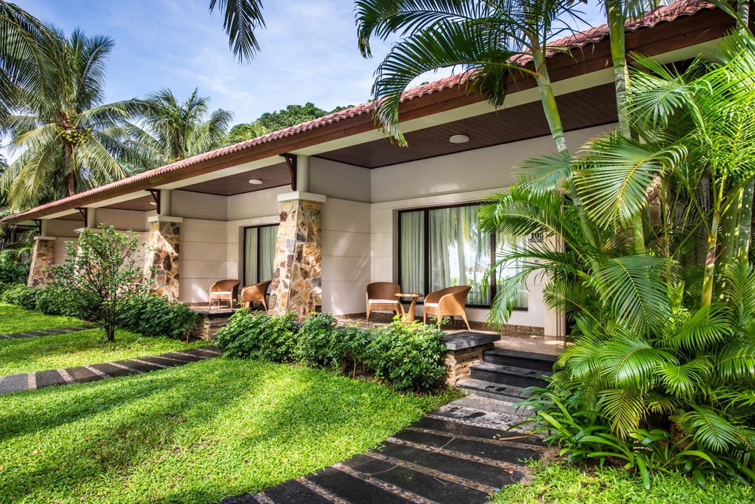 rooms-premier-beachfront-villa-with-private-pool