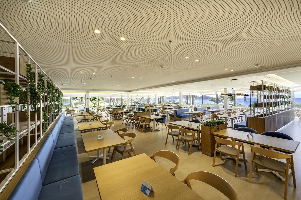 restaurants-playa-esperanza-buffet-restaurant