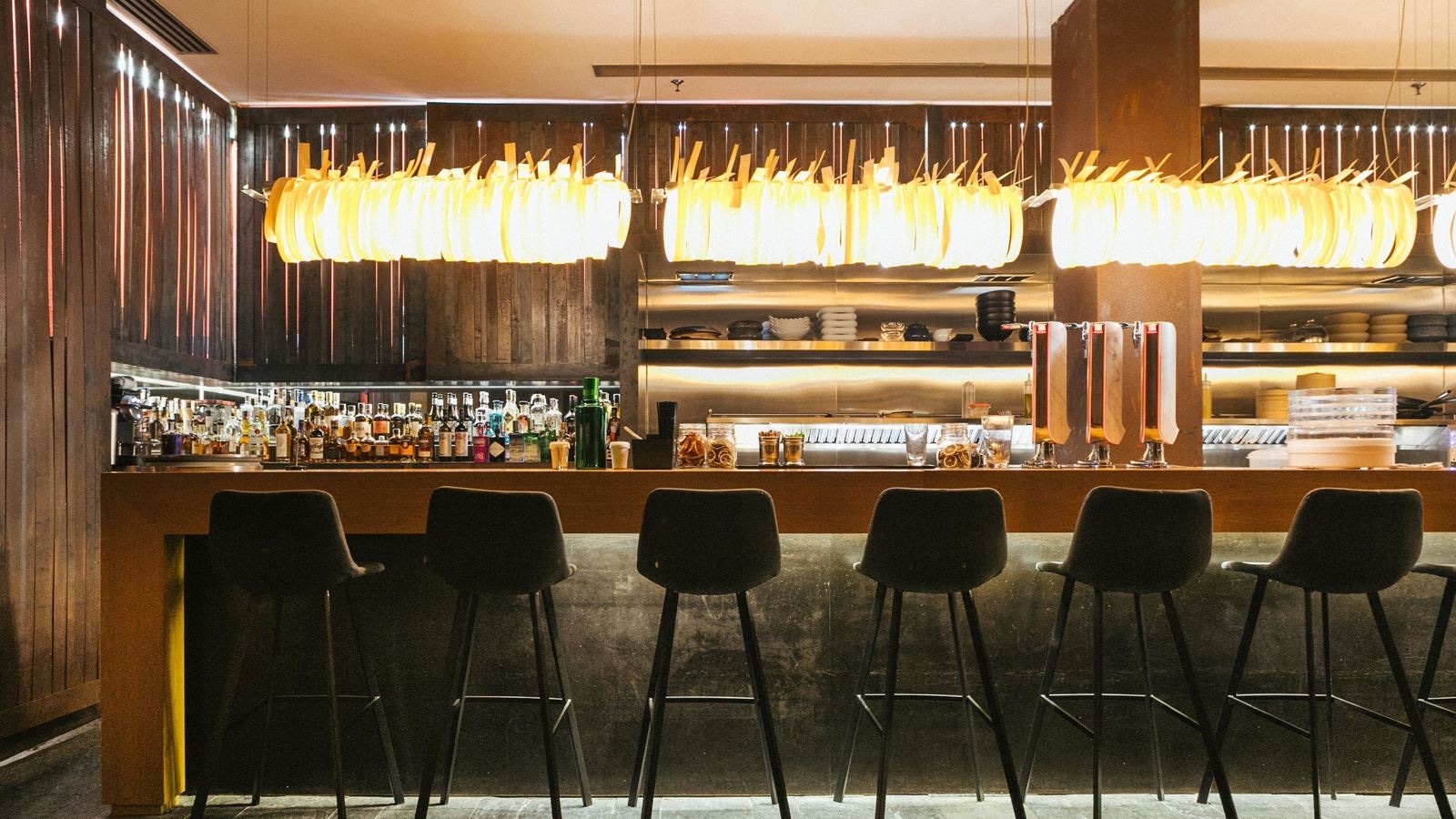 restaurants-sens-kitchen-patio-garden