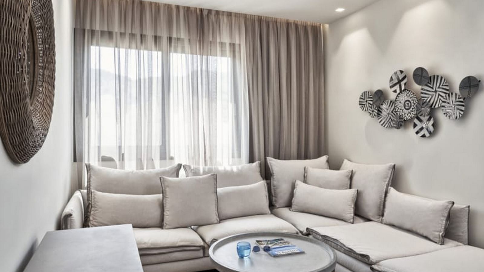 rooms-junior-suite-inland-view