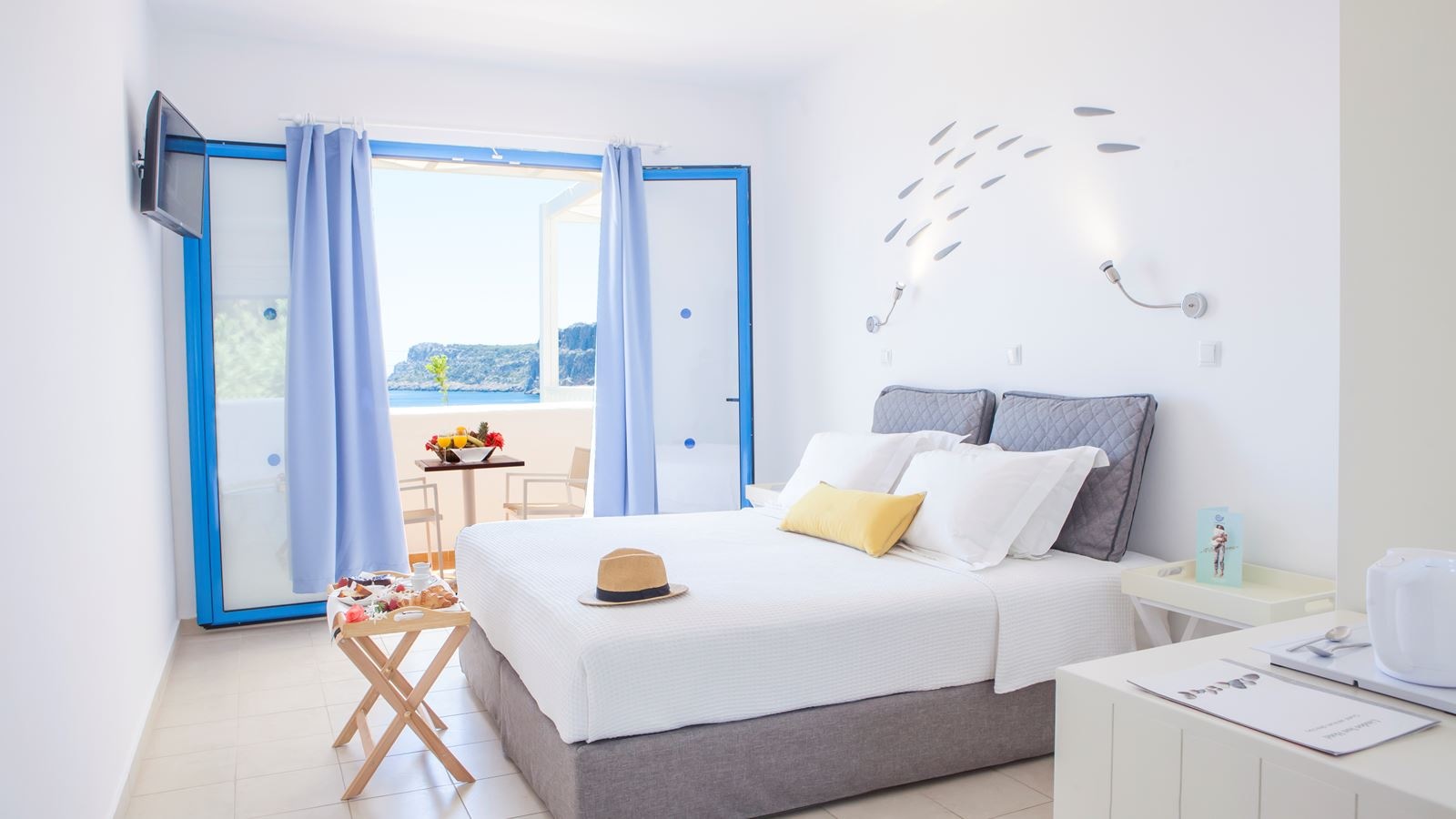 rooms-classic-doubletwin-room-balcony-or-terrace