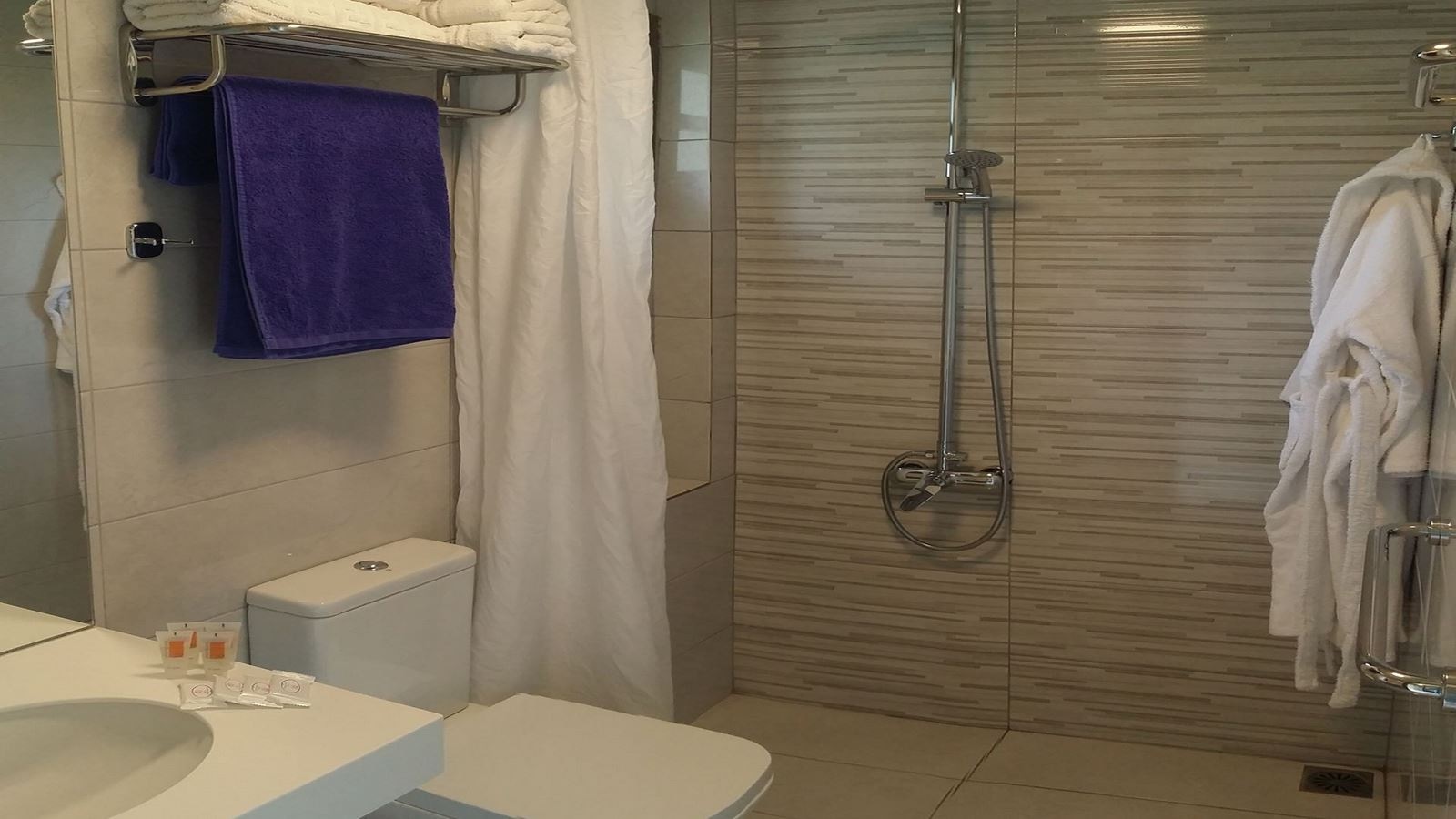 rooms-double-single-use