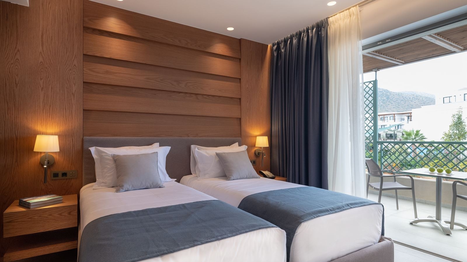 rooms-exclusive-vip-suite-family--2-bedrooms-gardenpool-view