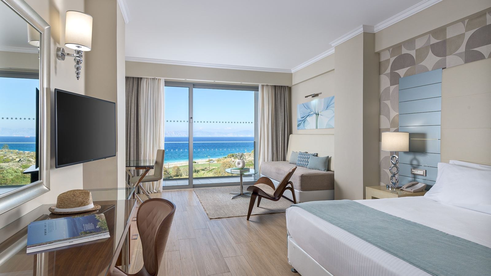 rooms-deluxe-room-sea-view-with-balcony