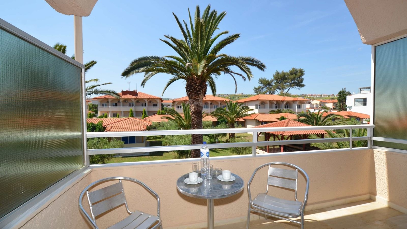 rooms-double-bed--rooms