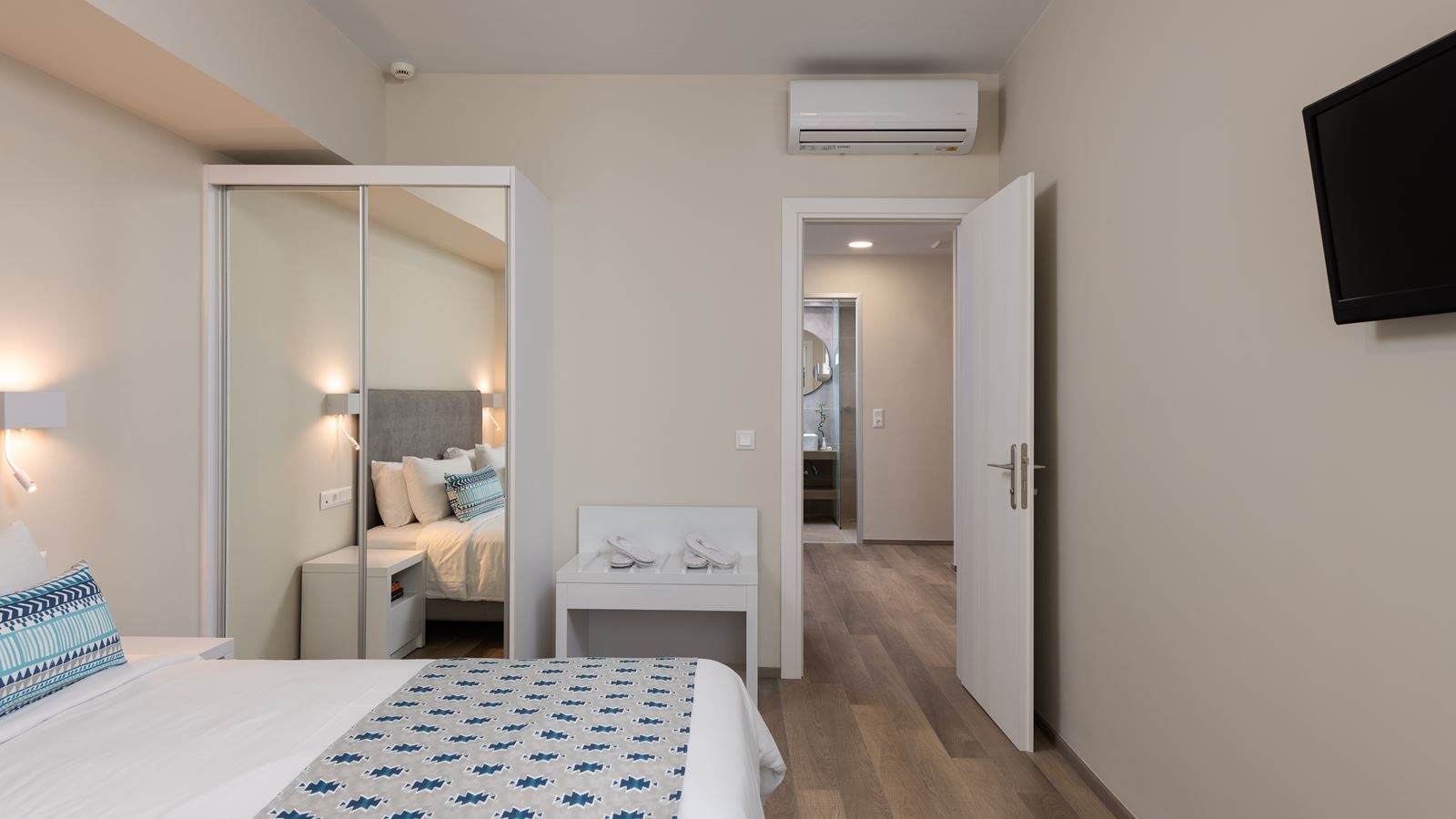 rooms-studio-superior