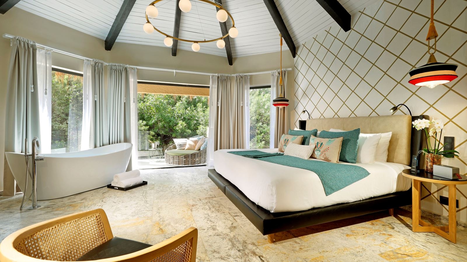 rooms-romance-bungalow-by-the-lake